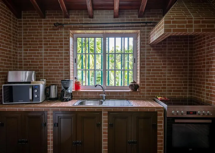 Rustic House - Eco Farm Living * Capelas (Sao Miguel)