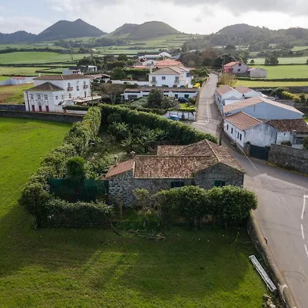 Rustic House - Eco Farm Living Semesterbostad Capelas (Sao Miguel)