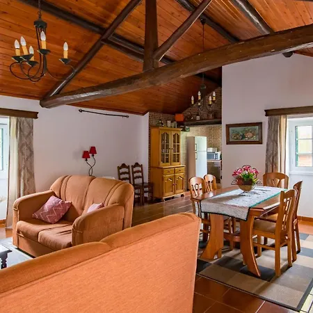 Rustic House - Eco Farm Living