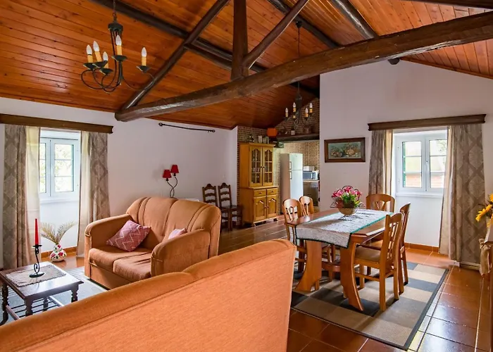 Rustic House - Eco Farm Living