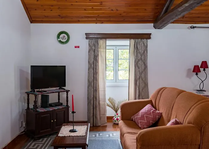 Rustic House - Eco Farm Living